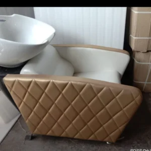 Diamond Duck Shampoo Station