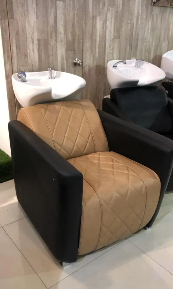 Plane Shampoo Station